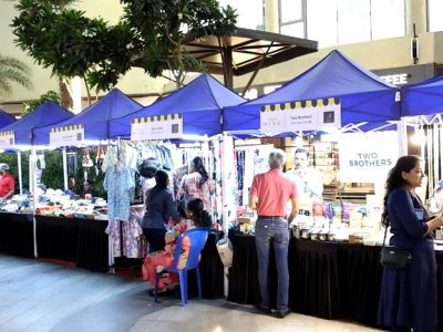 Flea market shopping event